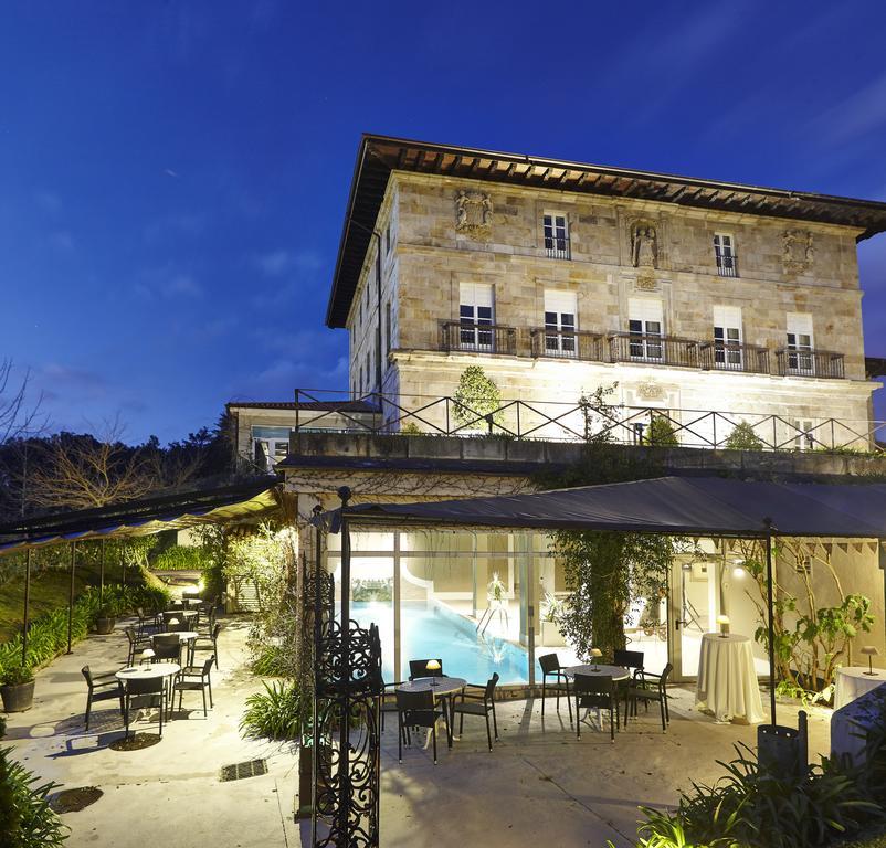 Hotel Palacio Urgoiti Mungia Exterior photo